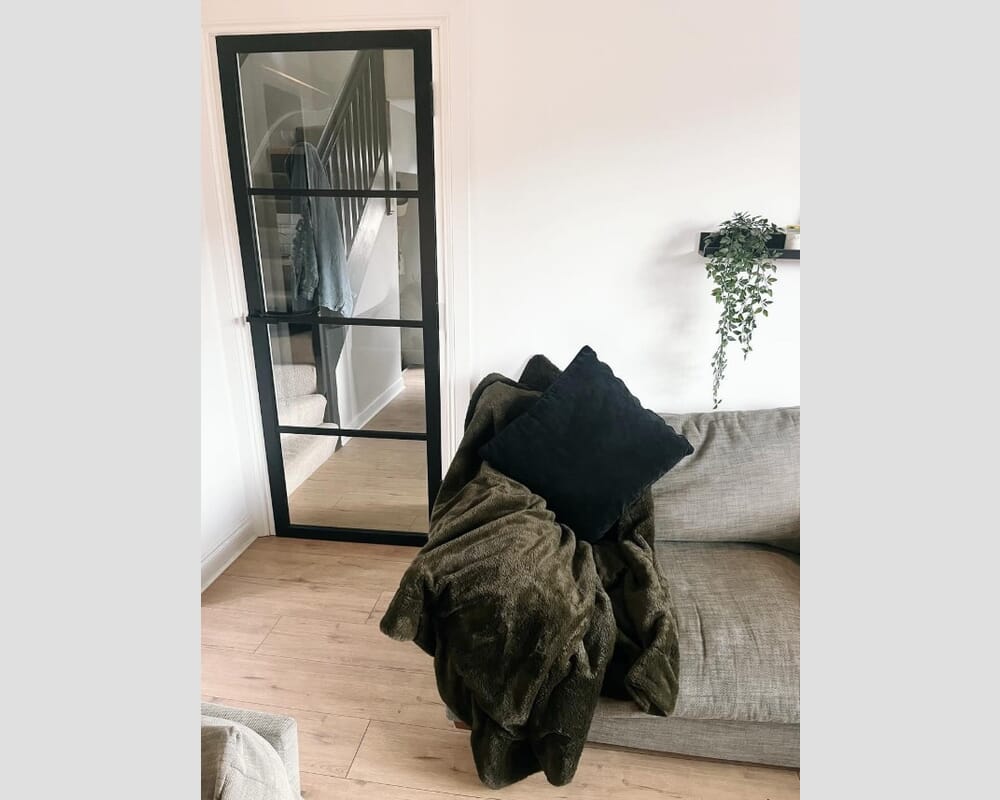 1981 x 305 x 35mm Kensington Black 4L Glazed Prefinished Internal Doors